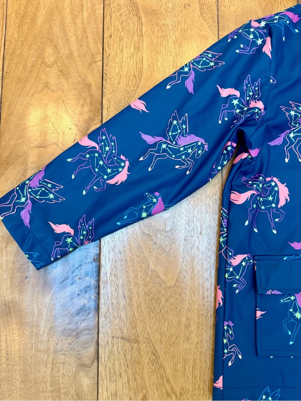 Hatley Girls Size 8 Pegasus Color Changing Terry Lined Raincoat Navy